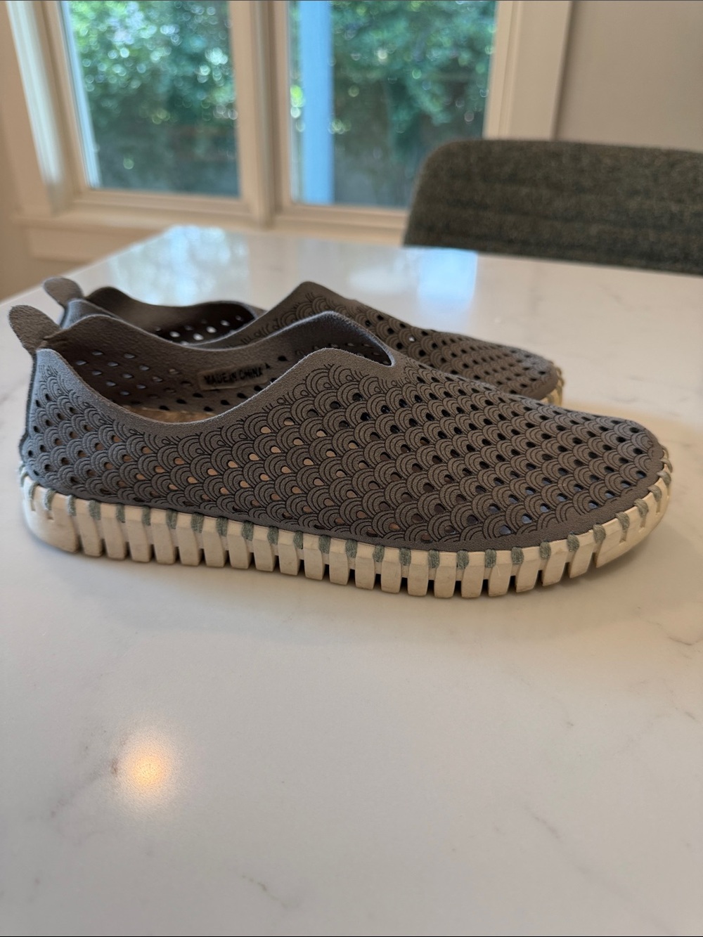 Ilse Jacobsen gray Slip Ons, Size 8 US (39 European)